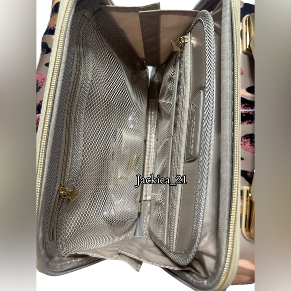 💙❤️ Leopard Print Cosmetic Bag - Picture 6 of 8